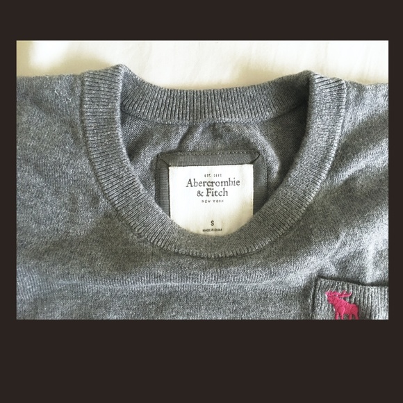 Abercrombie & Fitch grey sweater. Size S. - Picture 2 of 4
